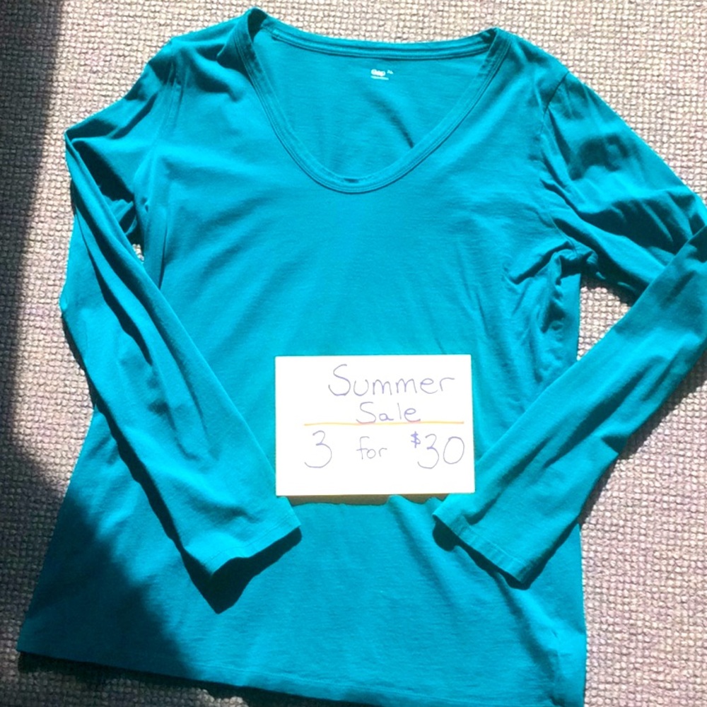 Long sleeve teal knit top